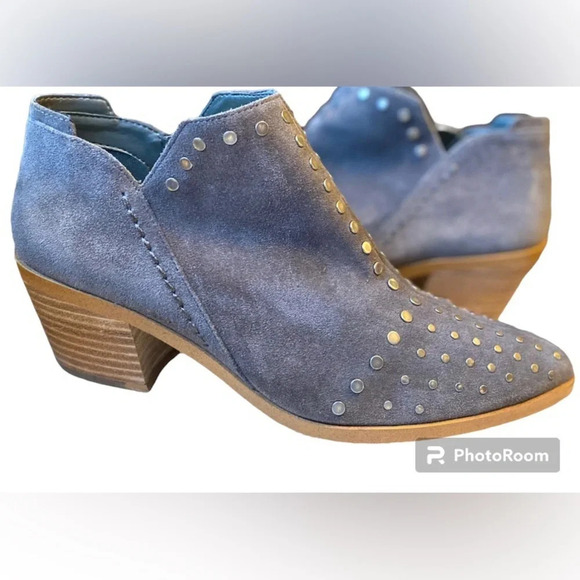 $10 WHEN BUNDLED 1. State Gray Suede Studded Ankle Bootie Size 7 One State - Picture 1 of 11
